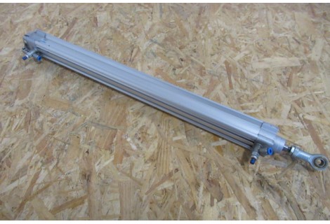  Boring 32 Slag 500 Festo DSBC-32-500-PPSA-N3. Unused.